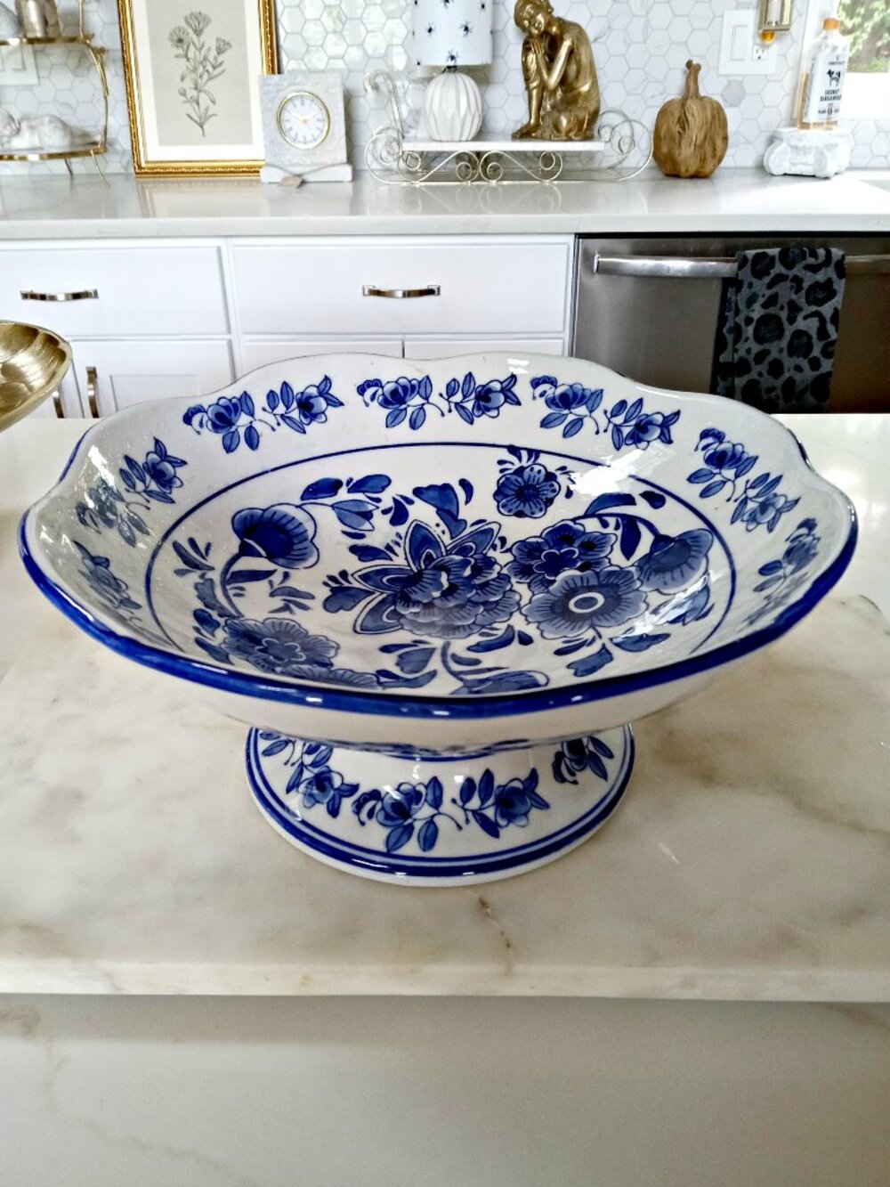 BLUE & WHITE CHINOISERIE PEDESTAL COMPOTE BOWL
